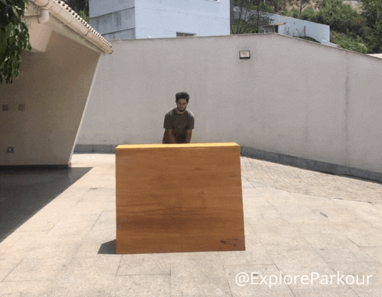 cat pass problem keeping one hand on the obstacle